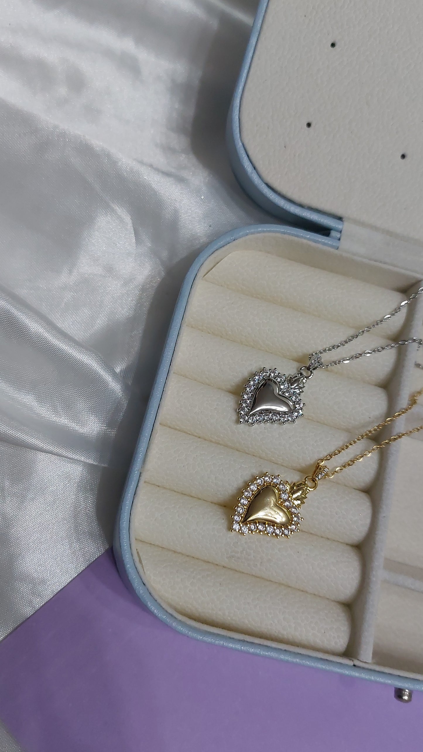 Collana Sacro Cuore con zirconi