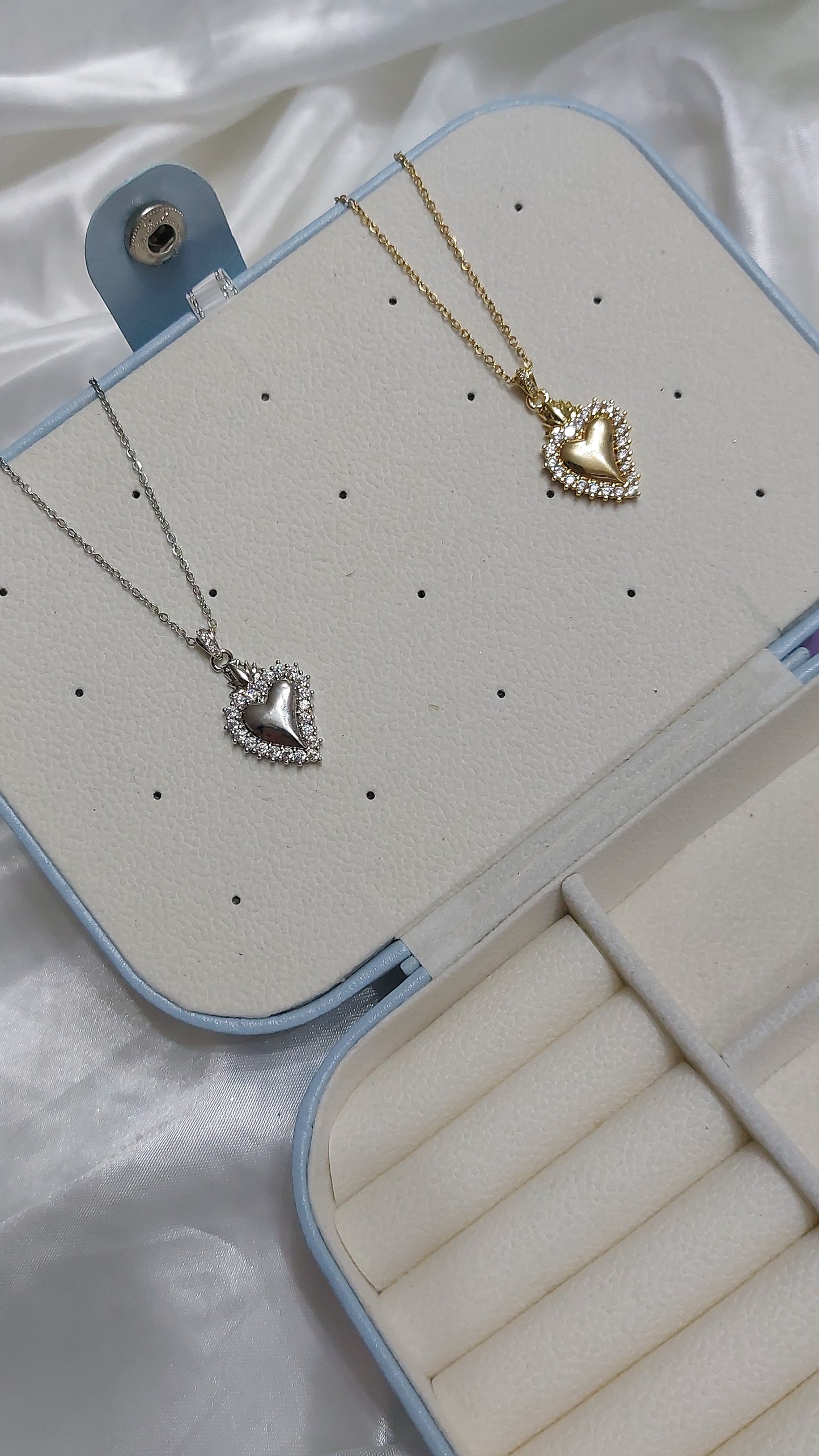 Collana Sacro Cuore con zirconi