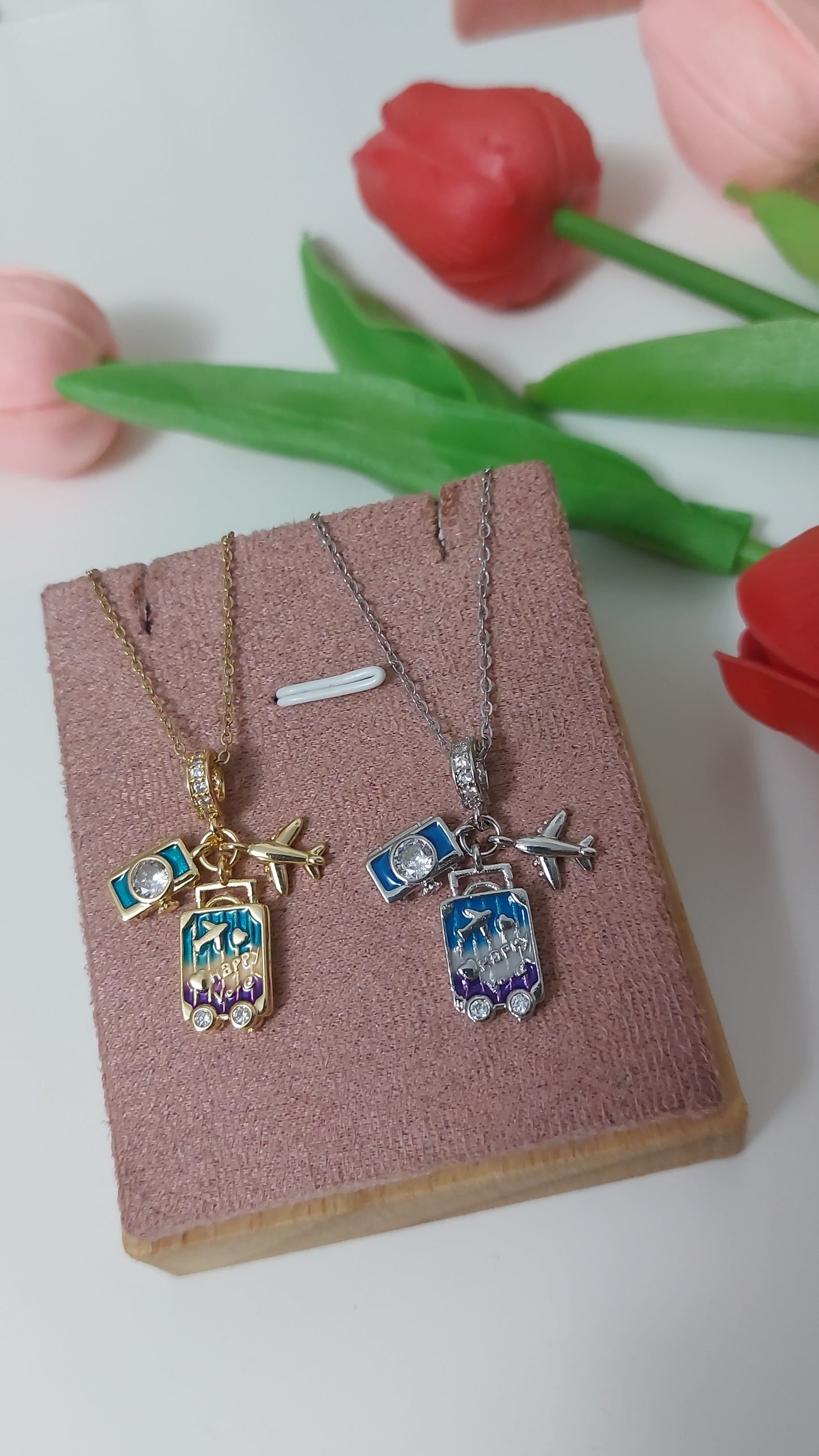 Collana Travel