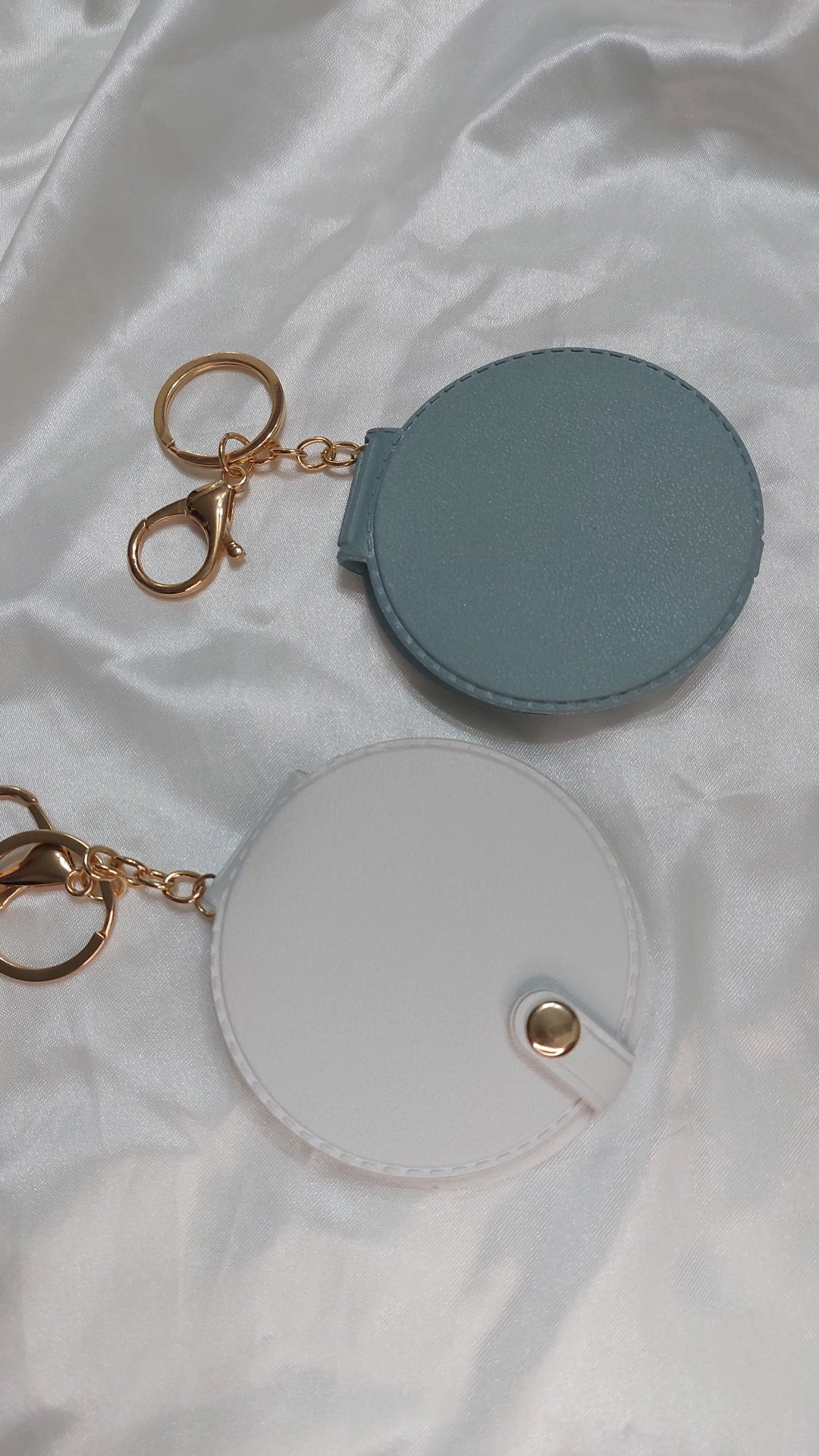 Portachiavi in ecopelle con specchietto