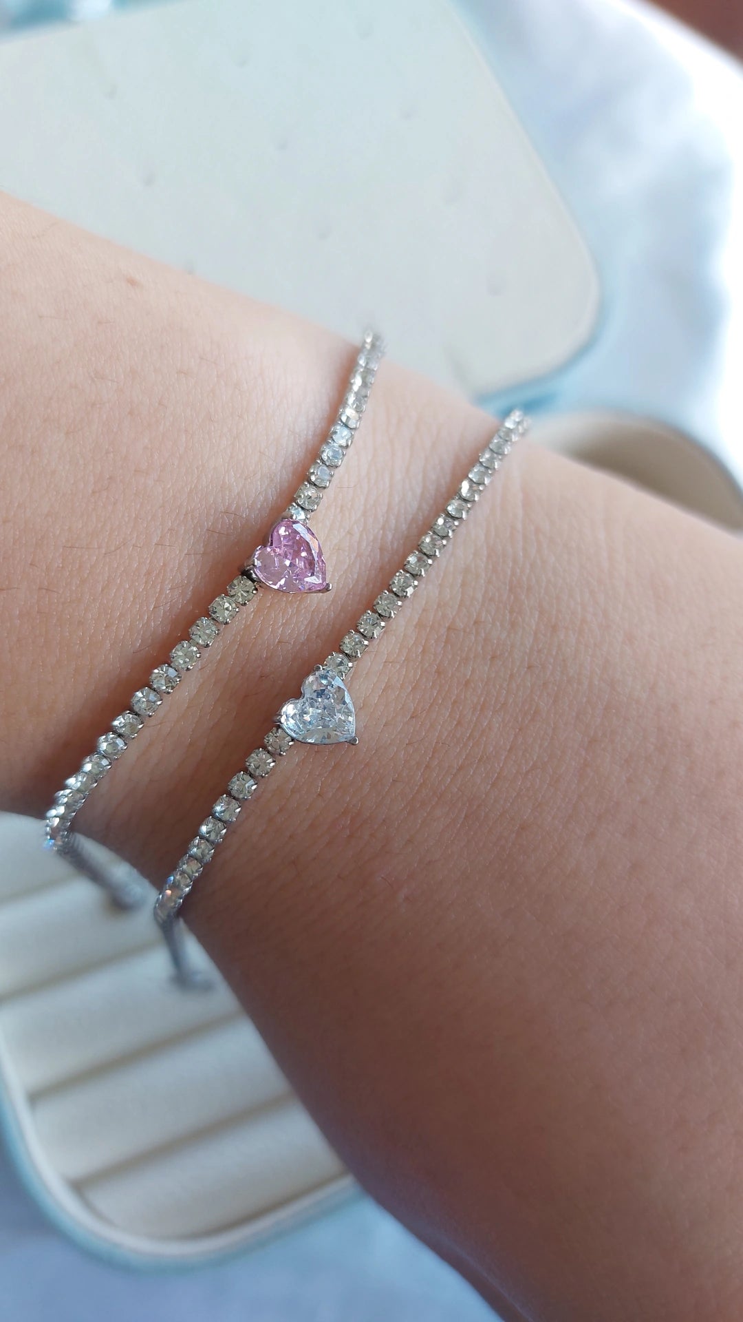 Bracciale Tennis A Cuore In Zirconia Per Donna - Regolabile, Ottone Dorato, Regalo Per Anniversario