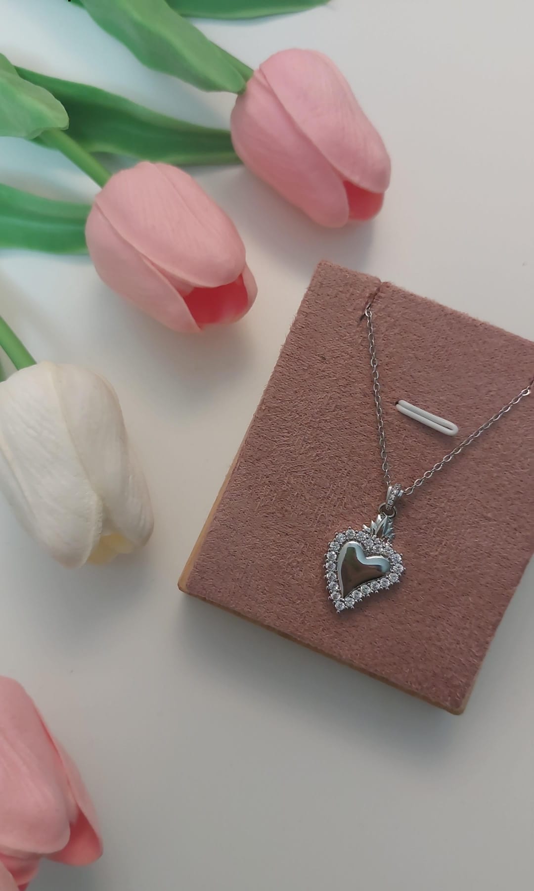 Collana Sacro Cuore con zirconi