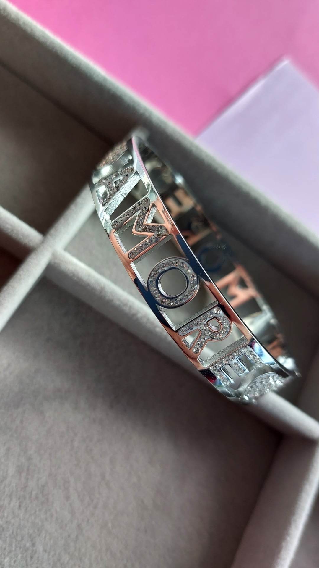 BRACCIALE RIGIDO AMORE